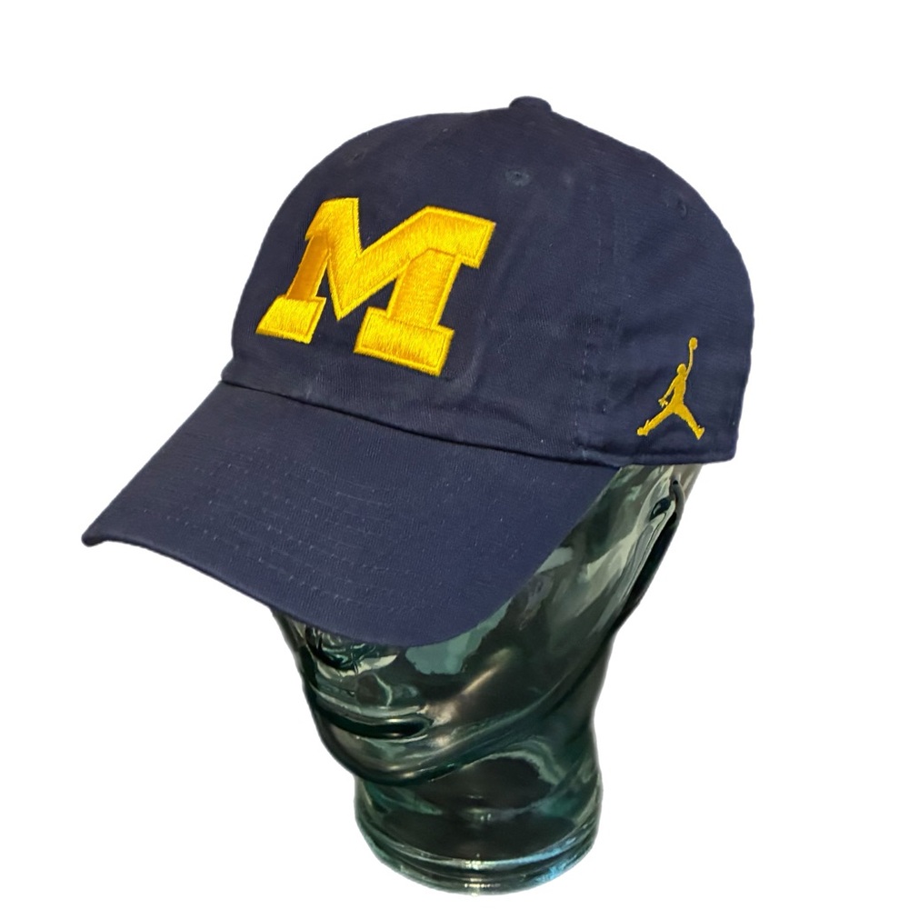 Jordan Michigan Wolverines Hat Cap Navy Blue Performance Jumpman Logo “M" Sz M/L